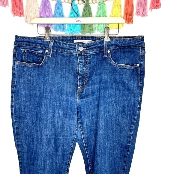Levi’s Mid Rise Medium Wash 415 Relaxed Bootcut Jean Size 20W Plus Size - Picture 3 of 15
